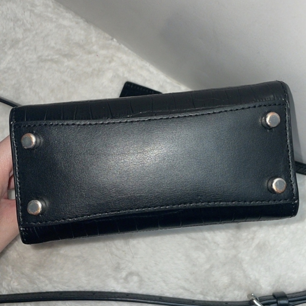 COACH Andrea Croc Embossed Mini Carryall Bag **EUC** - Picture 3 of 10